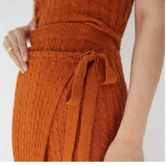 NWT Anthropologie Ribbed Knit Skirt Set
Anthropologie - Picture 3 of 9